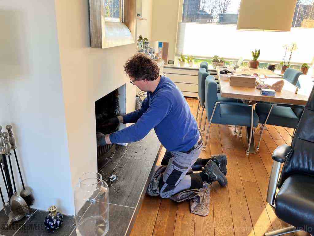 Schouwveger Twello kleed schoorsteenreiniger Schouwveger Twello kleed schoorsteenreiniger